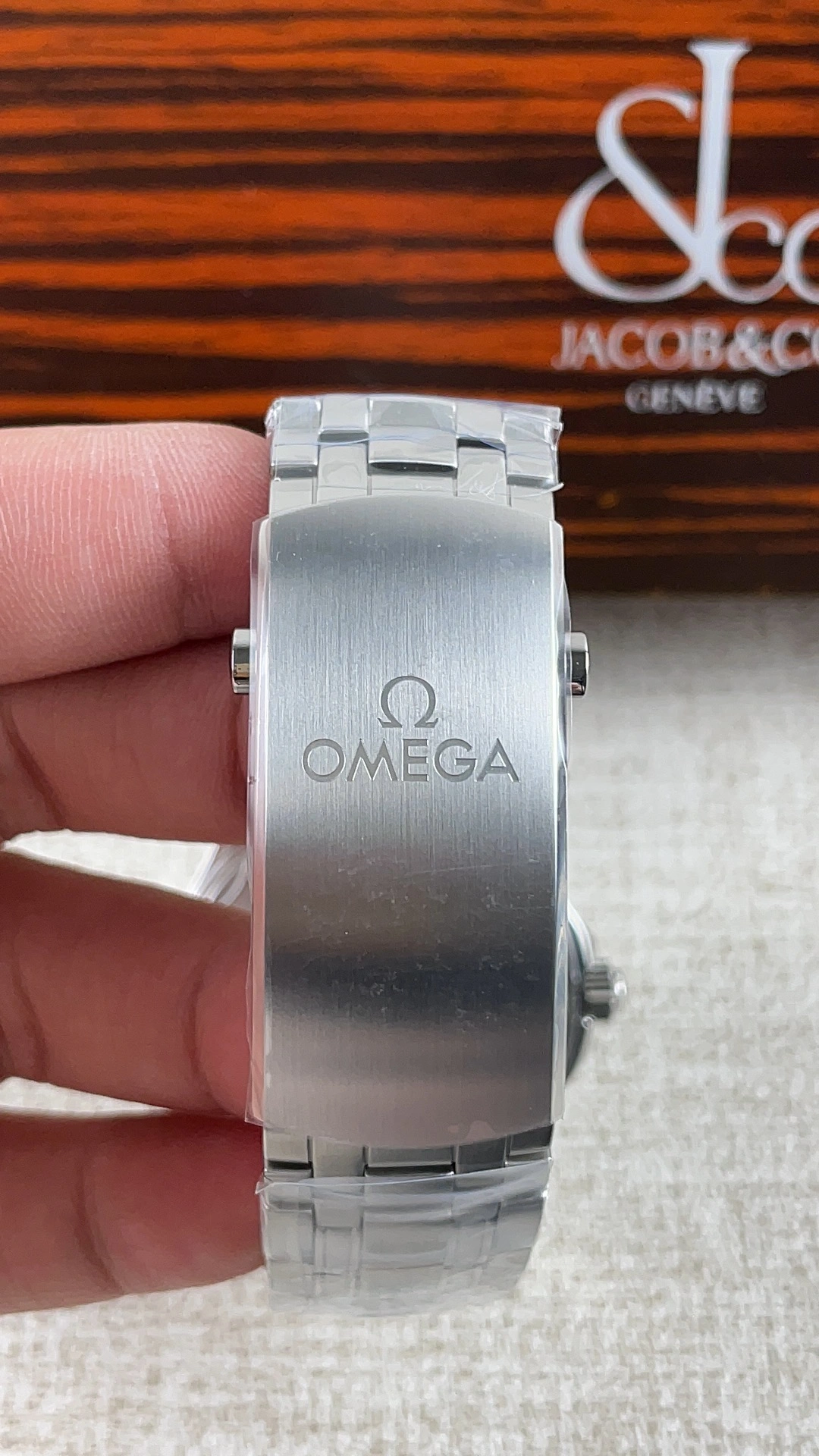BestValue CBD Factory Omega Seamaster Diver 300M 42mm White Wave Dial Black Ceramic Bezel (210.30.42.20.04.001) 1:1 Super Clone – DD8800 Movement 284